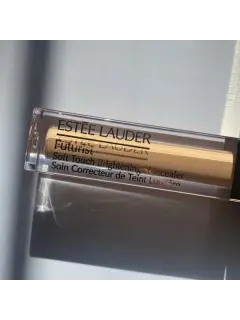 Futurist Soft Touch Brightening Skincealer 1.webp