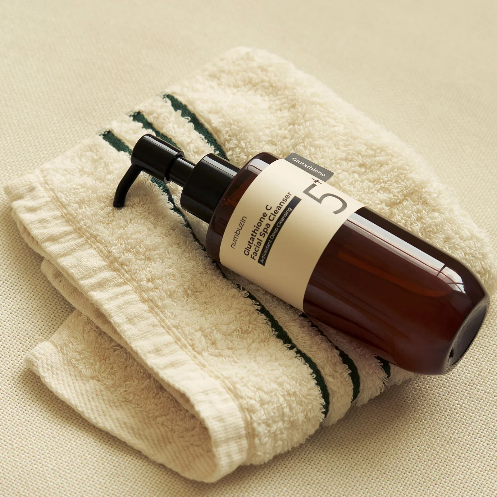 Glutathione C Facial Spa Cleanser Numbuzin No.5 - Imagen 3