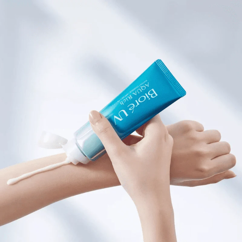 UV Aqua Rich Watery Essence SPF50+PA++++ Bioré - Imagen 2