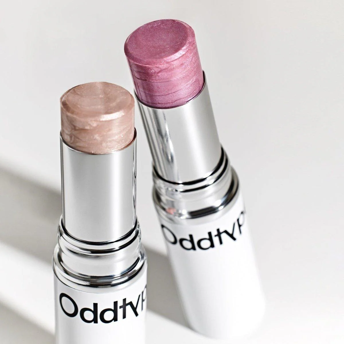 Unveiled Skin Highlighter OddType - Imagen 2